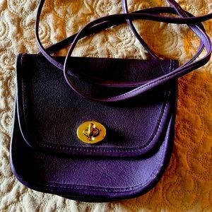 Vintage Coach Purple leather crossbody. Excellent condition.